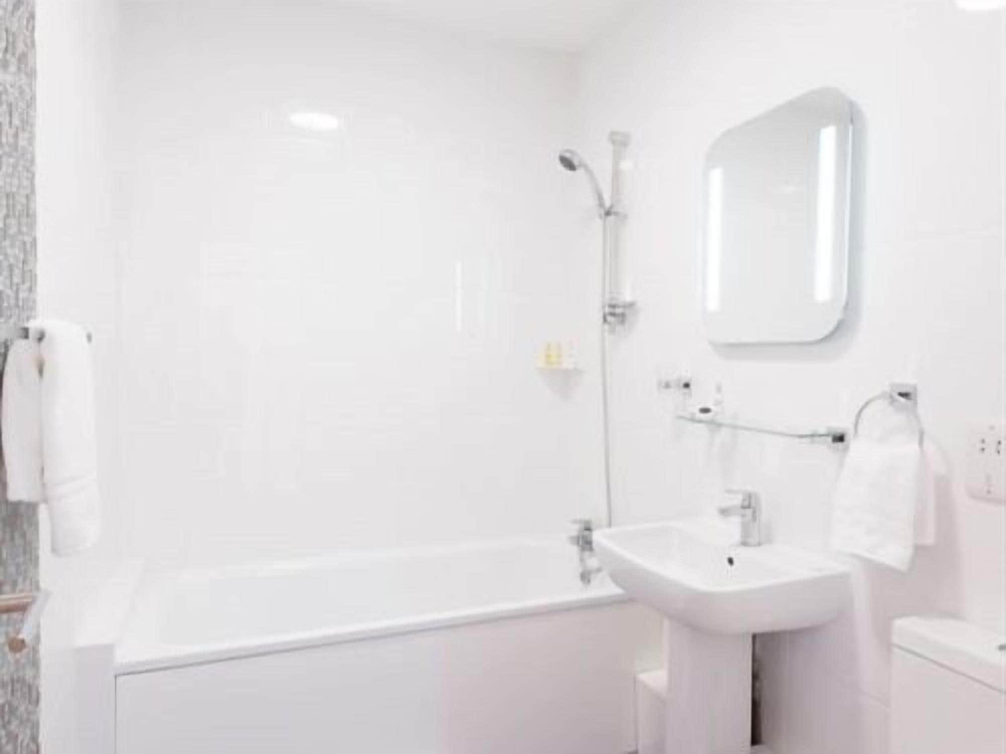 Signature Hotel London Ilford Luaran gambar